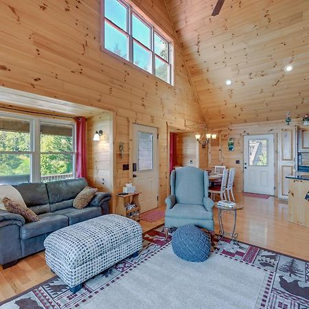 Warm And Cozy Cabin With Deck On Top Of The Blue Ridge Fancy Gap Екстериор снимка