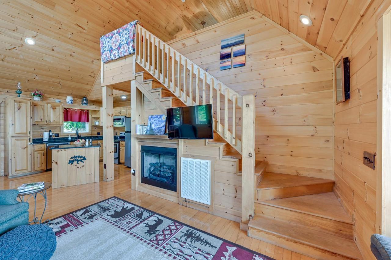 Warm And Cozy Cabin With Deck On Top Of The Blue Ridge Fancy Gap Екстериор снимка