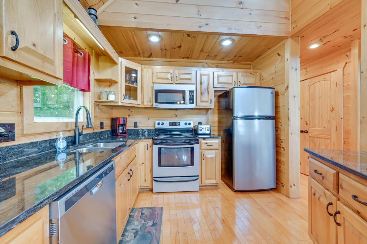 Warm And Cozy Cabin With Deck On Top Of The Blue Ridge Fancy Gap Екстериор снимка