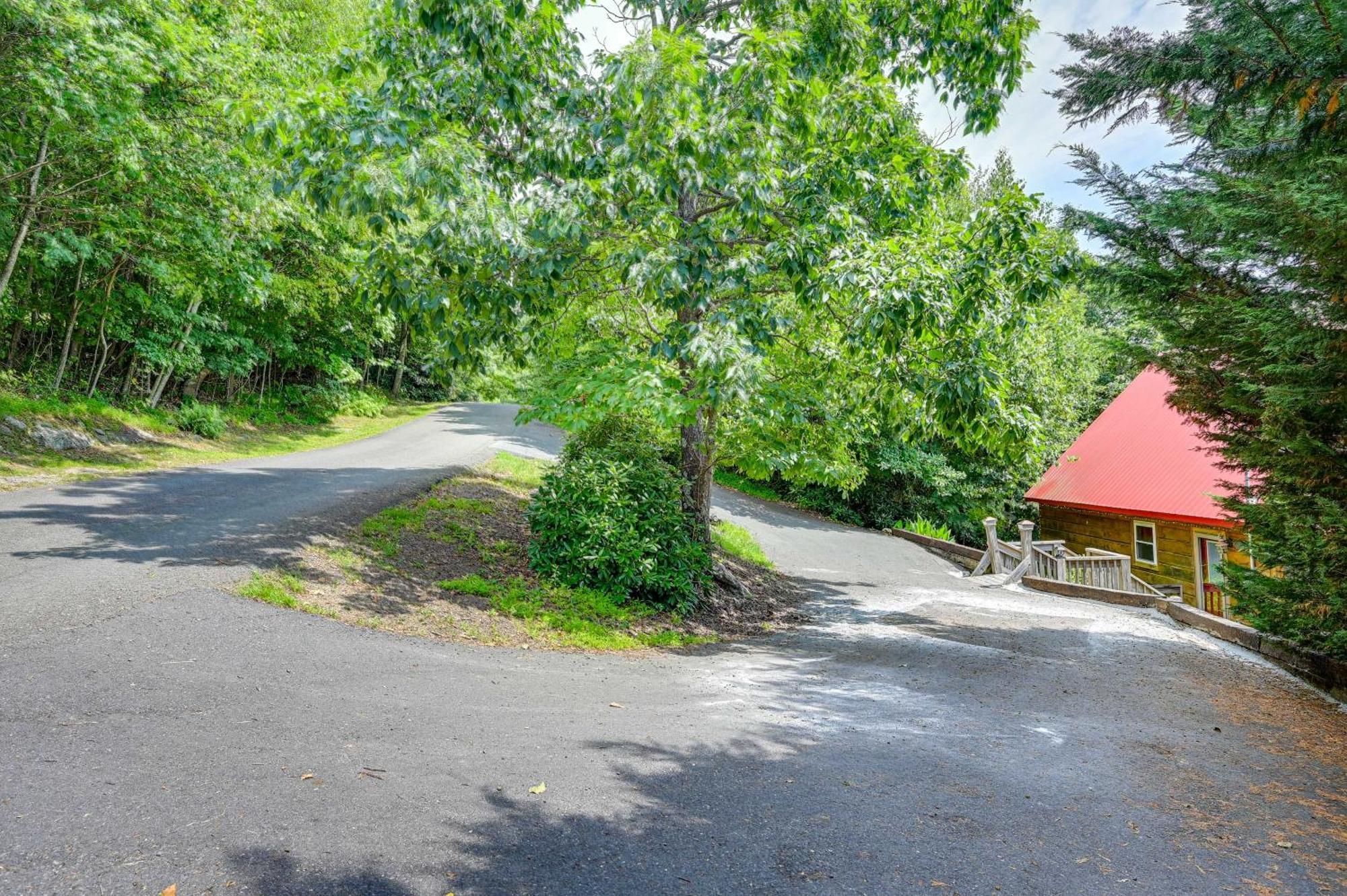 Warm And Cozy Cabin With Deck On Top Of The Blue Ridge Fancy Gap Екстериор снимка