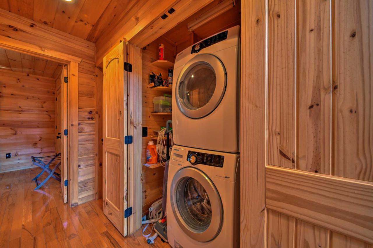 Warm And Cozy Cabin With Deck On Top Of The Blue Ridge Fancy Gap Екстериор снимка